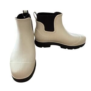UGG Women's Droplet White Size 11 Rain Boots Booties Rubber Sheep Fur Lining